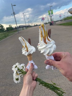 Çiçekli beyaz pamuk, yaklaş.