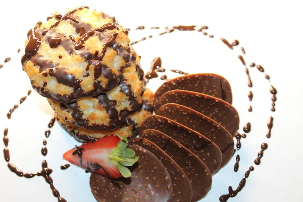 Schokoladenkuchen Mit Nüssen Und Honig — Stockfoto