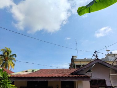 Bulutlu gökyüzü evimde