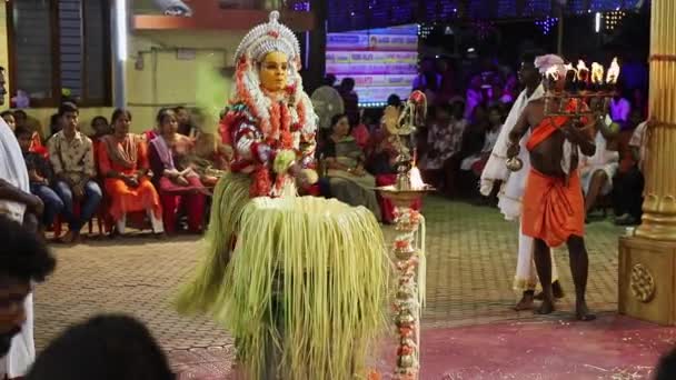 Udupi India Maart 2020 Een Kunstenaar Die Dans Uitvoert Met — Stockvideo