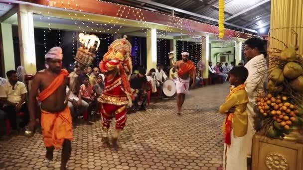 Udupi Inde Mars 2020 Artiste Dansant Avec Costume Unique Intérieur — Video