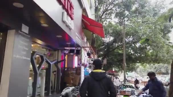 Bangalore India August 2020 Hyperlapse Video Man Walking Shopping Street — Stock Video