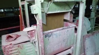 Bangalore, Hindistan-5 Nisan 2016: Sabun üretim birimi / sabun üretiminde otomatik tartma makinesi