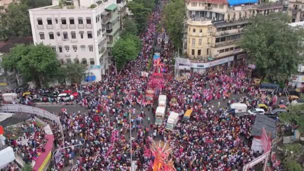 뭄바이 2022 잠기는 군중들이 Ganesha Chaturthi Festival — 비디오