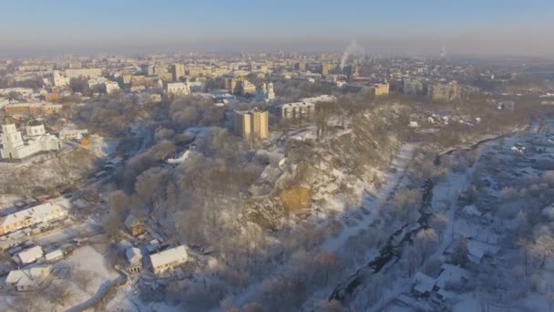 Зимовий повітряний постріл зимового міста Житомир. — стокове відео