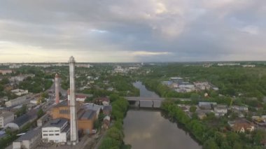 Konut, tarihi ve endüstriyel binalardaki banliyö havası