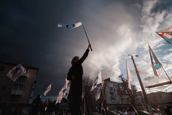 Zhytomyr Ukraine October 2020 Silhouette Street Protestors Flags Banners Dramatic — Photo