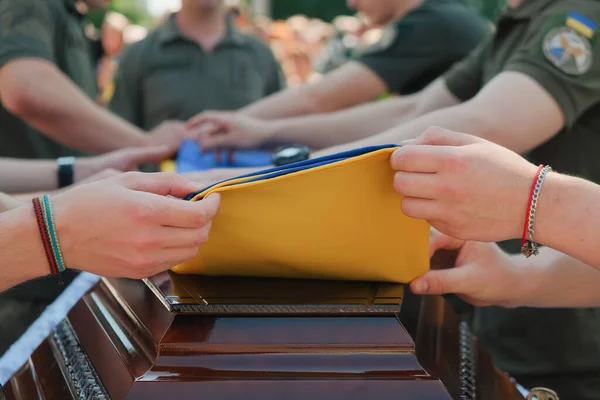 Funeral Soldier Ukrainian Army Who Died Fight Russian Invaders — Fotografia de Stock