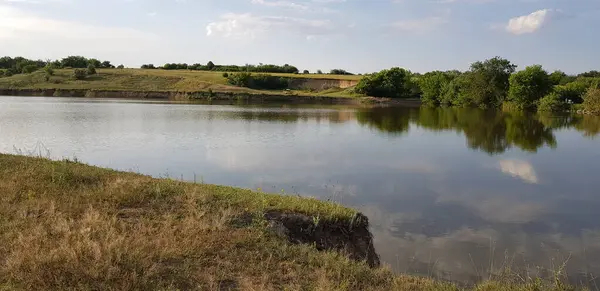  Göl manzaralı, Bashmachka köyü, Ukrayna