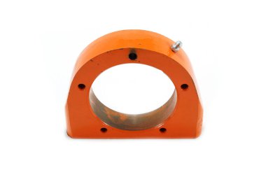 Saman balyası yedek parça piston bağlantı çubuğu gövdesi, perspektif üst görünüm beyaz arkaplan izole