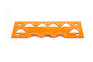 Saman balyası yedek parça durdurucu plaka, beyaz arka planda izole ön manzara