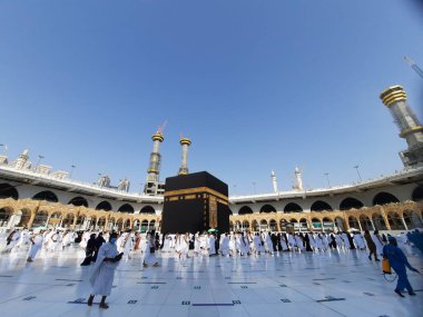 Mescid-i Haram, Mekke, Mescid-i Haram ve Mekke 'nin güzel manzarası, Mekke' nin Mekke bölgesinde, Mekke 'nin Kabe şehrini çevreleyen bir camidir..