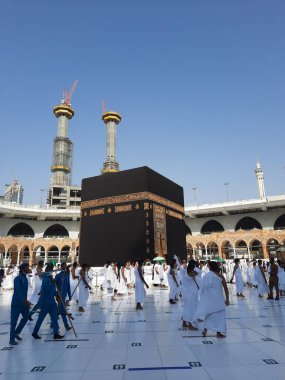 Mescid-i Haram, Mekke, Mescid-i Haram ve Mekke 'nin güzel manzarası, Mekke' nin Mekke bölgesinde, Mekke 'nin Kabe şehrini çevreleyen bir camidir..