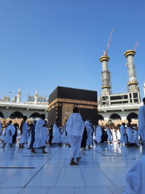 Mescid-i Haram, Mekke, Mescid-i Haram ve Mekke 'nin güzel manzarası, Mekke' nin Mekke bölgesinde, Mekke 'nin Kabe şehrini çevreleyen bir camidir..