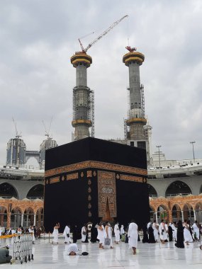 Mescid-i Haram, Mekke, Mescid-i Haram ve Mekke 'nin güzel manzarası, Mekke' nin Mekke bölgesinde, Mekke 'nin Kabe şehrini çevreleyen bir camidir..