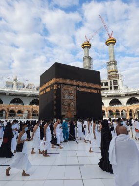 Mescid-i Haram, Mekke, Mescid-i Haram ve Mekke 'nin güzel manzarası, Mekke' nin Mekke bölgesinde, Mekke 'nin Kabe şehrini çevreleyen bir camidir..