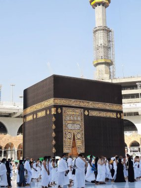 Mescid-i Haram, Mekke, Mescid-i Haram ve Mekke 'nin güzel manzarası, Mekke' nin Mekke bölgesinde, Mekke 'nin Kabe şehrini çevreleyen bir camidir..