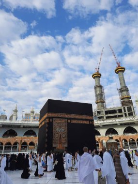 Mescid-i Haram, Mekke, Mescid-i Haram ve Mekke 'nin güzel manzarası, Mekke' nin Mekke bölgesinde, Mekke 'nin Kabe şehrini çevreleyen bir camidir..