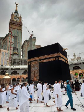 Mescid-i Haram, Mekke, Mescid-i Haram ve Mekke 'nin güzel manzarası, Mekke' nin Mekke bölgesinde, Mekke 'nin Kabe şehrini çevreleyen bir camidir..