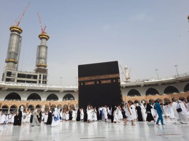Mescid-i Haram, Mekke, Mescid-i Haram ve Mekke 'nin güzel manzarası, Mekke' nin Mekke bölgesinde, Mekke 'nin Kabe şehrini çevreleyen bir camidir..
