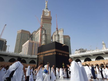 Mescid-i Haram, Mekke, Mescid-i Haram ve Mekke 'nin güzel manzarası, Mekke' nin Mekke bölgesinde, Mekke 'nin Kabe şehrini çevreleyen bir camidir..