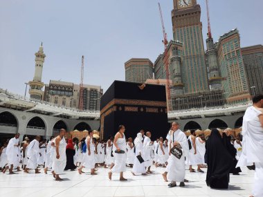 Mescid-i Haram, Mekke, Mescid-i Haram ve Mekke 'nin güzel manzarası, Mekke' nin Mekke bölgesinde, Mekke 'nin Kabe şehrini çevreleyen bir camidir..