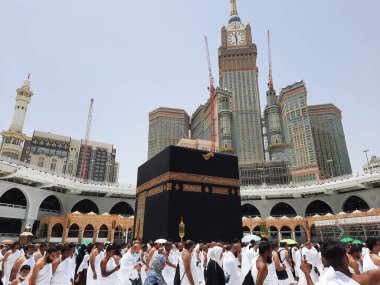 Mescid-i Haram, Mekke, Mescid-i Haram ve Mekke 'nin güzel manzarası, Mekke' nin Mekke bölgesinde, Mekke 'nin Kabe şehrini çevreleyen bir camidir..