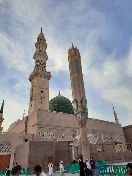 預言者モスクの美しい眺め Masjid Nabawi メディナ 預言者のモスク 預言者のモスク Masjid Nabawi サウジアラビアのアル メディナ県メディナ市にあるイスラム教の預言者ムハンマド — ストック写真