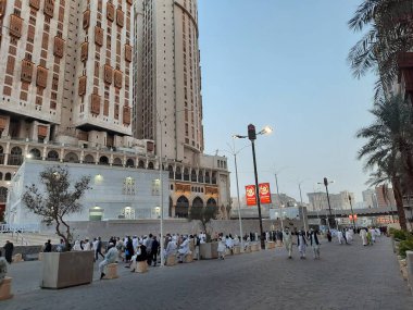 Suudi Arabistan 'daki Mekke' nin güzel iç manzarası. Suudi Arabistan 'ın Mekke şehri dünyanın her yerinden gelen yüksek binaları ve ziyaretçileriyle ünlüdür..