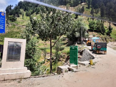 Kashmir is famous all over the world due to its natural beauty, green trees, high mountains, beautiful valleys, flowing springs, it is also called the Switzerland of the East.