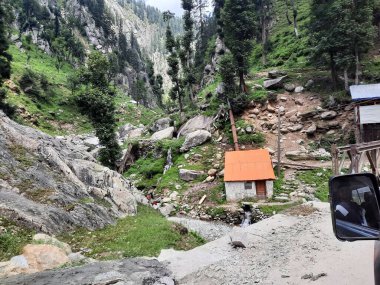 Kashmir is famous all over the world due to its natural beauty, green trees, high mountains, beautiful valleys, flowing springs, it is also called the Switzerland of the East.