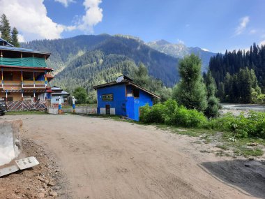 Kashmir is famous all over the world due to its natural beauty, green trees, high mountains, beautiful valleys, flowing springs, it is also called the Switzerland of the East.