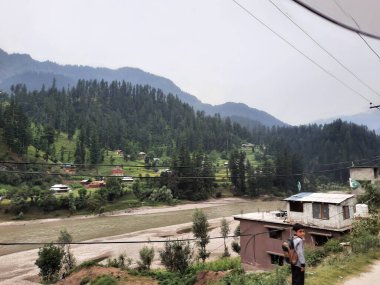 Kashmir is famous all over the world due to its natural beauty, green trees, high mountains, beautiful valleys, flowing springs, it is also called the Switzerland of the East.