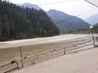 Kashmir is famous all over the world due to its natural beauty, green trees, high mountains, beautiful valleys, flowing springs, it is also called the Switzerland of the East.