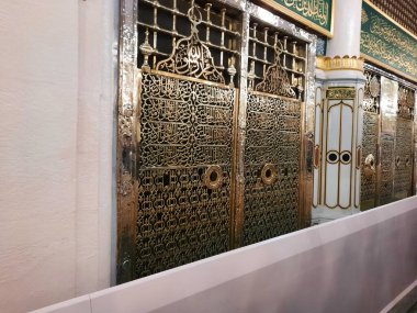 Mescid-i Nabawi, Madinah 'daki Roza Rasool' un güzel manzarası.