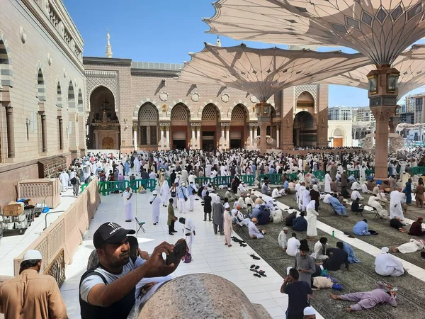 Masjid Nabawi Madinah Después Las Oraciones Del Viernes Gran Número — Foto de Stock