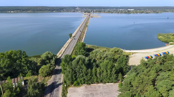 Top View Road Dam River — 图库照片