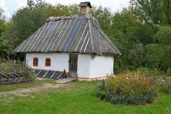 Старый Дом Прошлого Века Украинской Деревне — стоковое фото