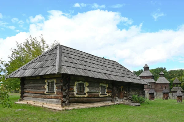 Altes Haus Aus Dem Letzten Jahrhundert Ukrainischen Dorf — Stockfoto