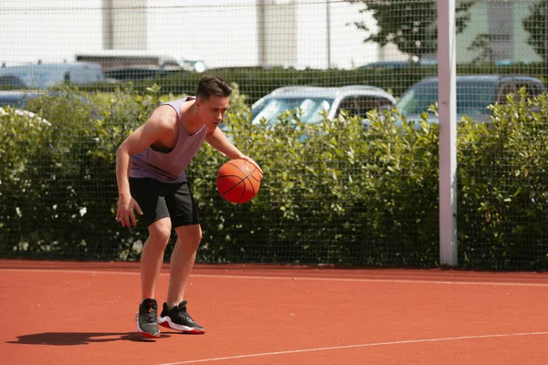 Young Guy Plays Basketball Basketball Court Throws Ball Ring Doing — Stockfoto
