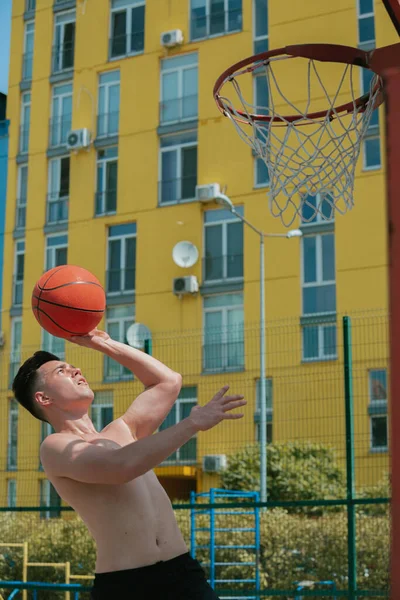 Young Guy Plays Basketball Basketball Court Throws Ball Ring Doing — ストック写真