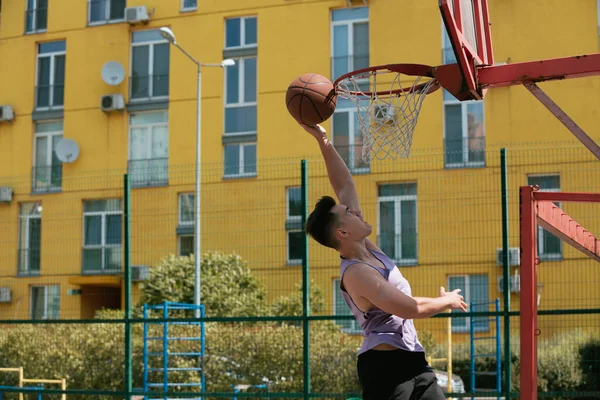 Young Guy Plays Basketball Basketball Court Throws Ball Ring Doing — ストック写真