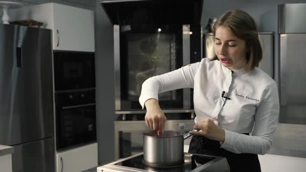 Young Girl Chef Makes Desserts Bakes Sweets Cakes Makes Blanks — Stock videók