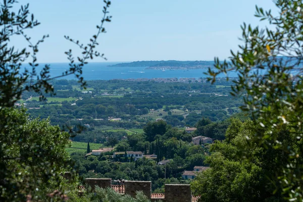 Vista Sobre Verde Valle Mar Desde Antiguo Pueblo Francés Grimaud — Foto de Stock