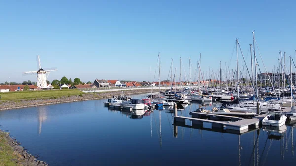 Güneşli Bir Günde Wemeldinge Zeeland Hollanda Daki Yat Limanında Manzara — Stok fotoğraf