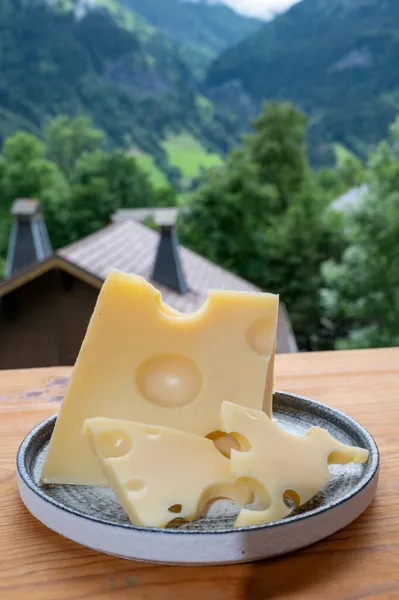 Ost Samling Fransk Ost Emmental Och Franska Berg Byn Haute — Stockfoto