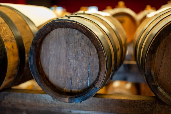 Produção Tradicional Envelhecimento Barris Madeira Vinho Balsâmico Italiano Preto Igp — Fotografia de Stock