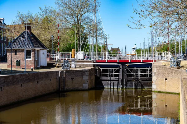 Spacer Starych Ulicach Harlingen Rybackiego Miasta Nad Morzem Wadden Friesland — Zdjęcie stockowe