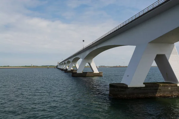 Uitzicht Langste Brug Van Nederland Zeeuwse Brug Oostschelde Verbindt Eilanden — Stockfoto