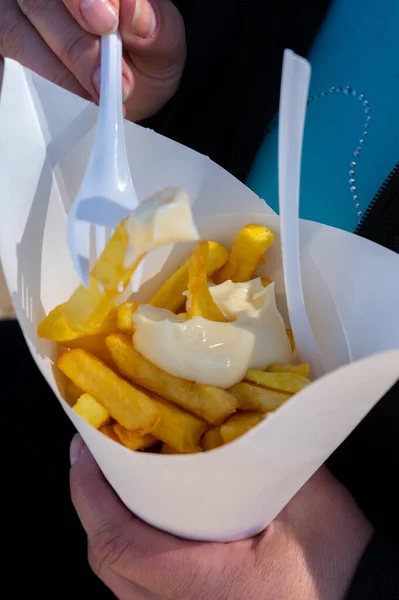 Äta Gatan Eller Bort Mat Färska Bakade Friterade Potatis Chips — Stockfoto